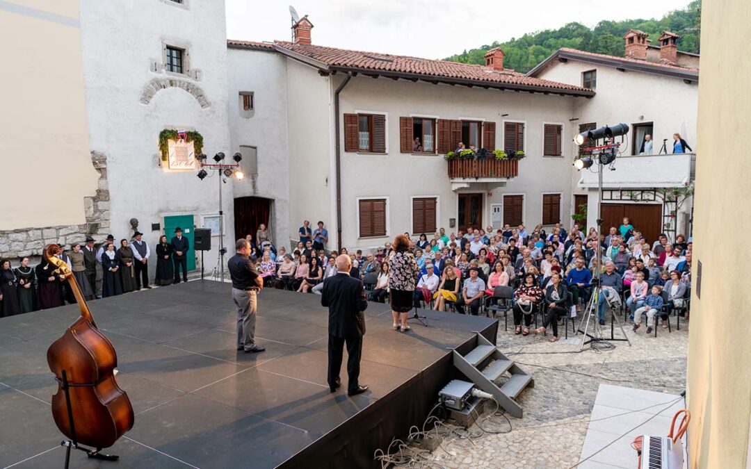 Trg Kontrada (KONTRADA)